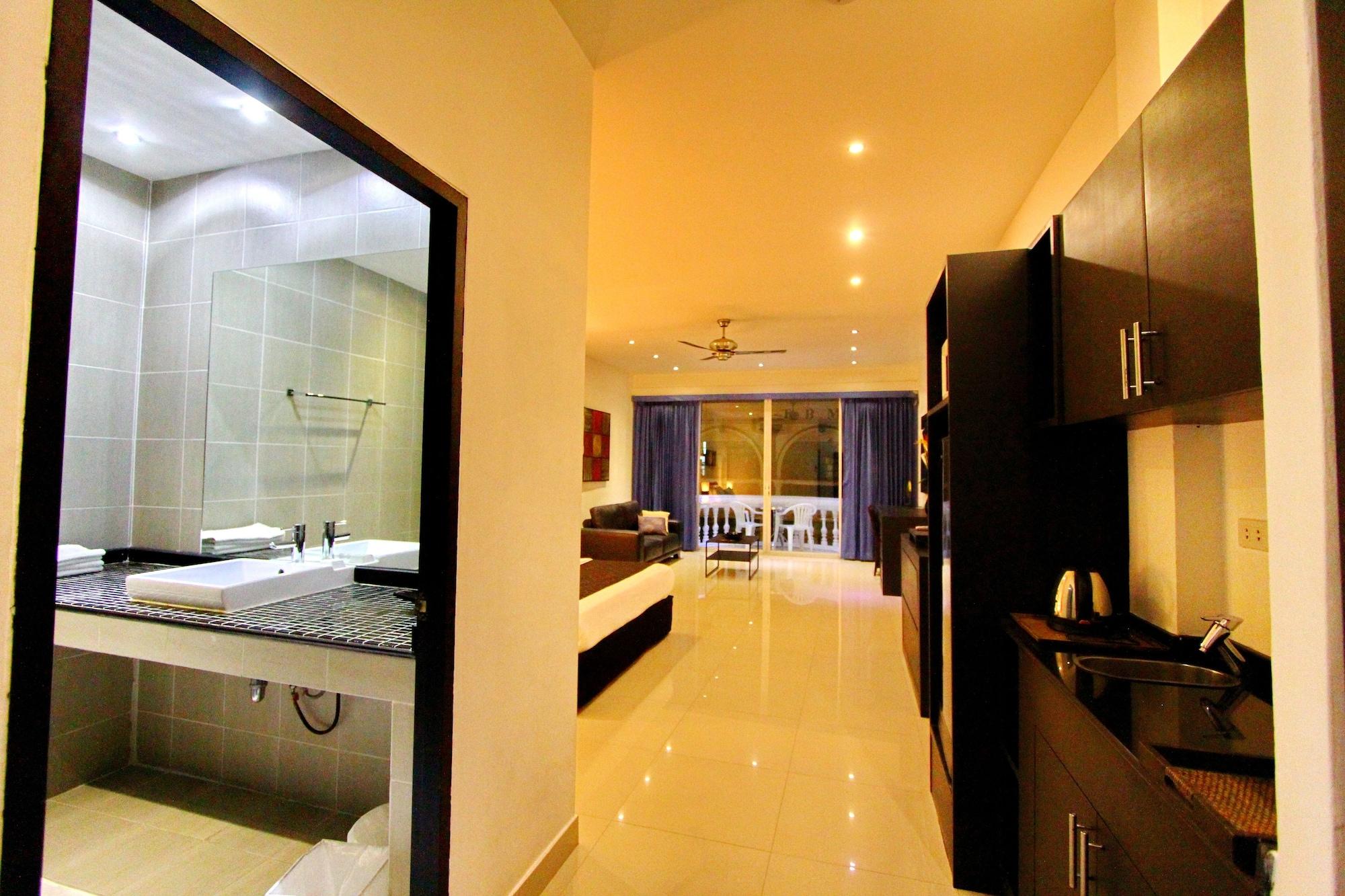 East Suites Pattaya Exterior photo